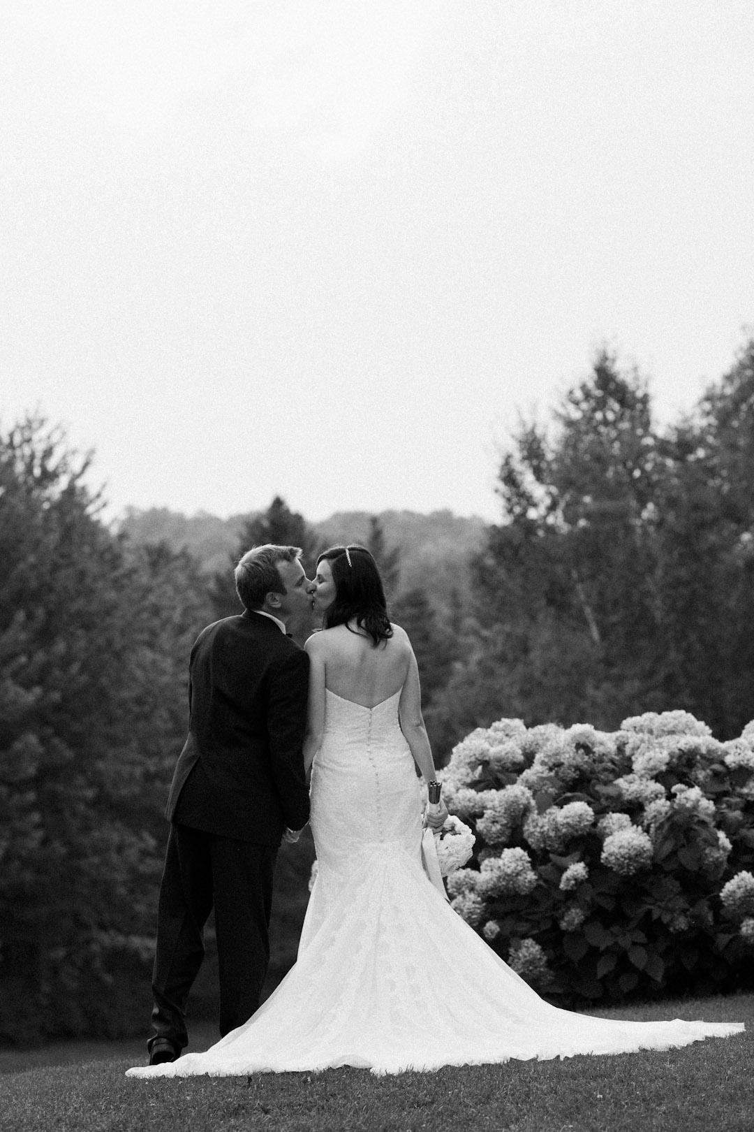 Horseshoe Valley Wedding | Jennifer Klementti