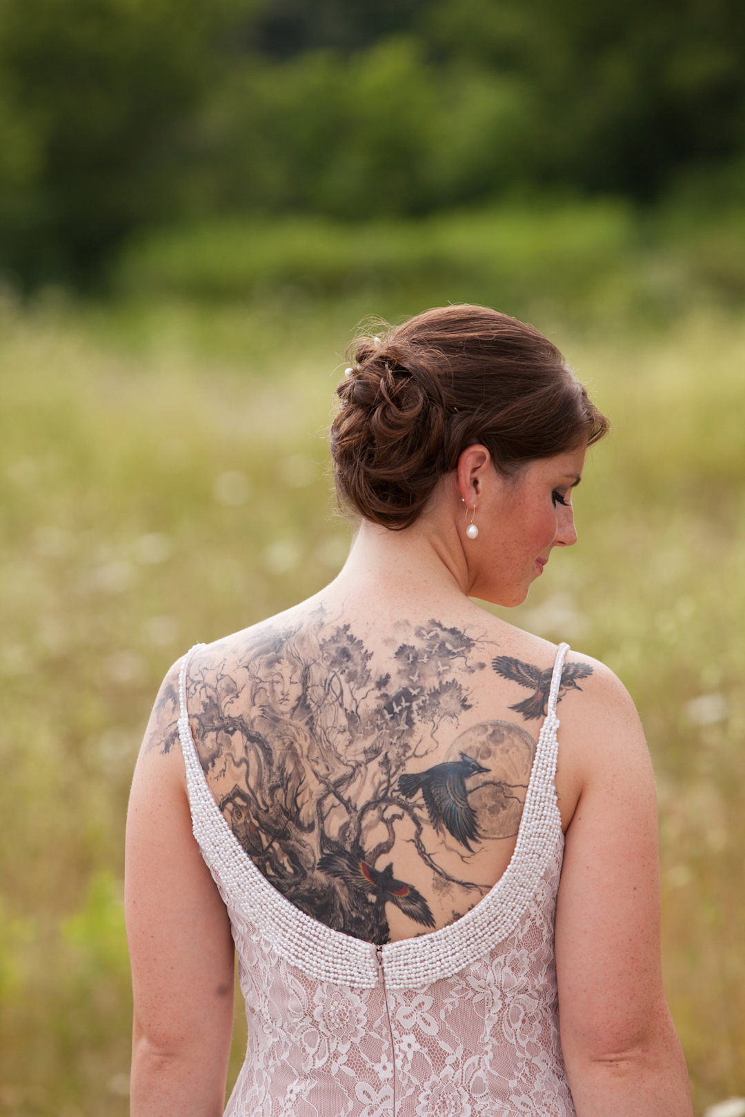 portrait of bride with tatoos<br />
