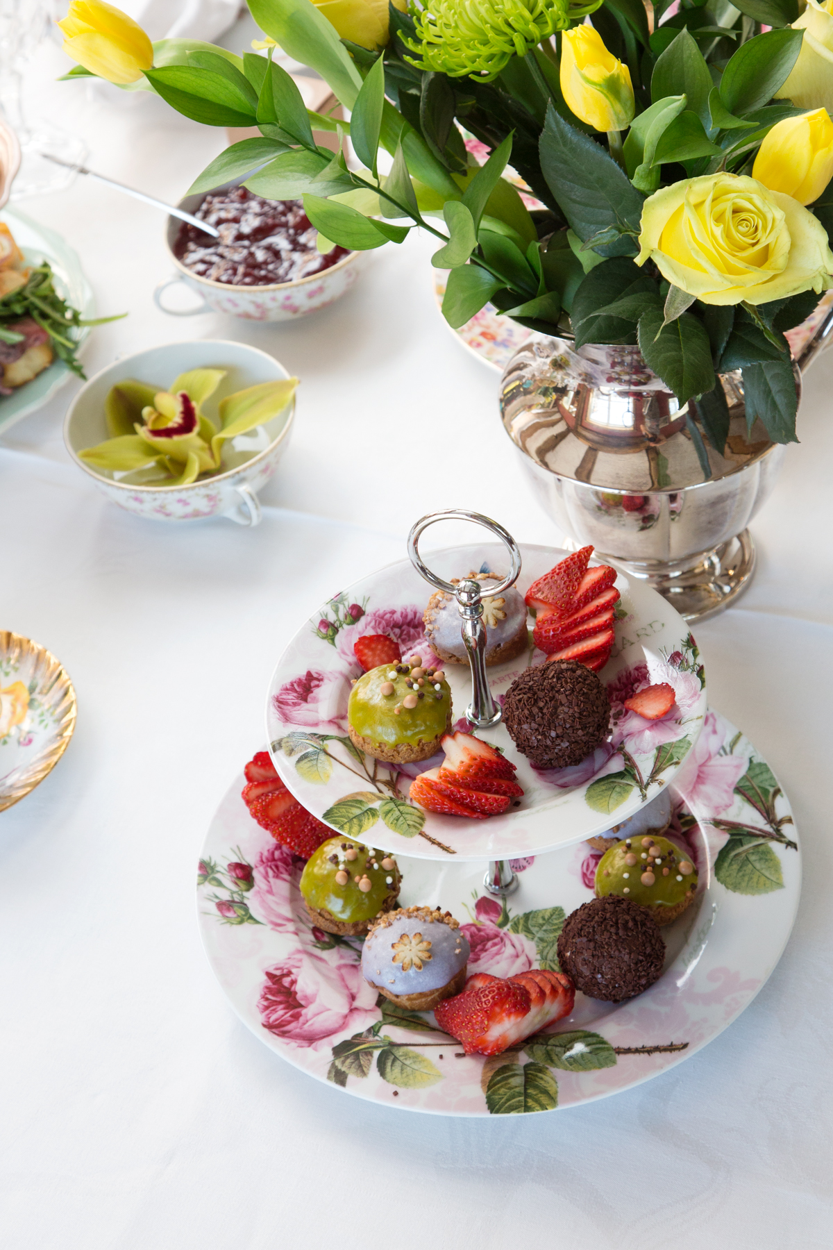 How to host a vintage inspired High Tea